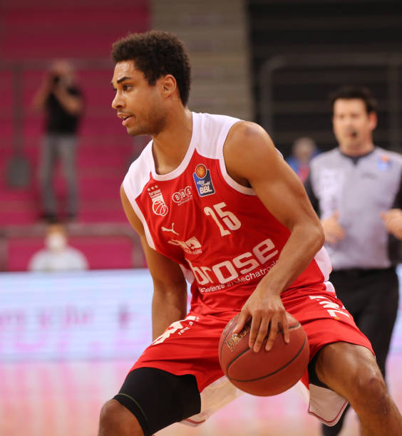 焦点对决中 焦点对决中